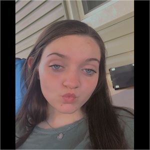 Meet your Posher, Jillian